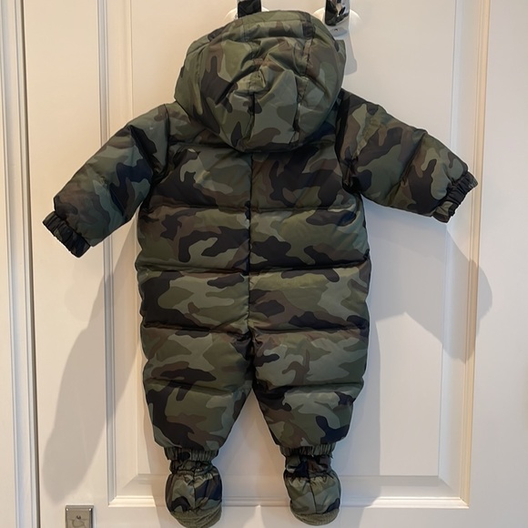 Baby Gap Camo Puffer Snowsuit. 0-6 months - Picture 3 of 5